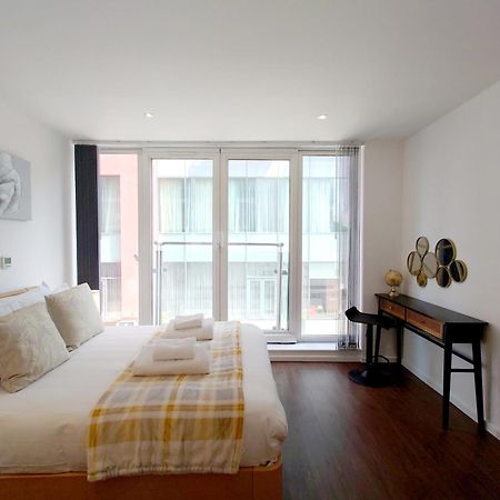 Fully Serviced Two Bed Apartment By Excel & O2 London Eksteriør bilde