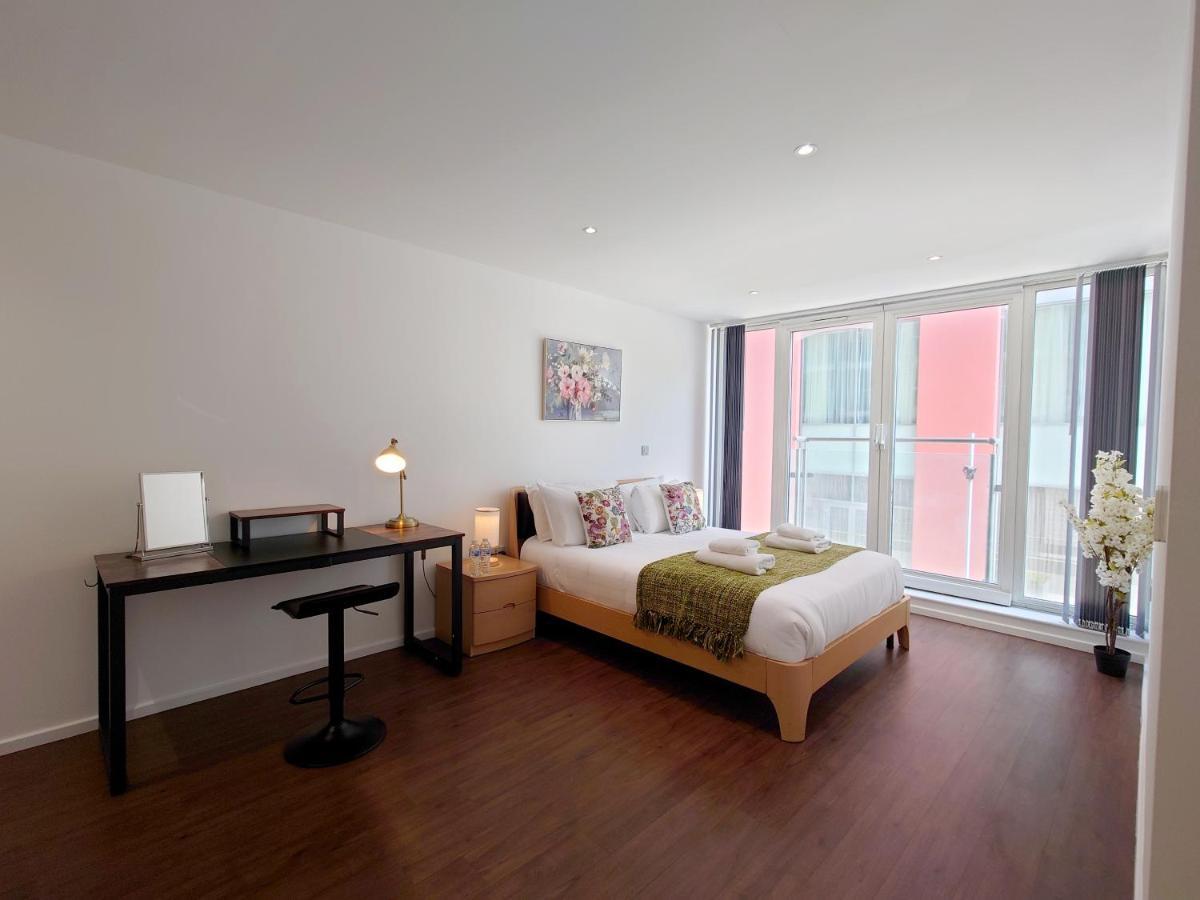 Fully Serviced Two Bed Apartment By Excel & O2 London Eksteriør bilde