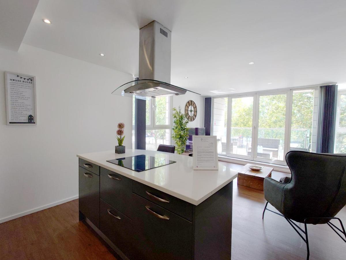 Fully Serviced Two Bed Apartment By Excel & O2 London Eksteriør bilde
