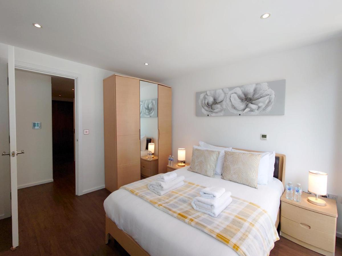 Fully Serviced Two Bed Apartment By Excel & O2 London Eksteriør bilde