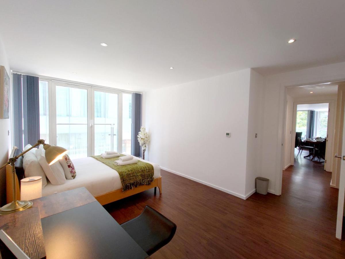 Fully Serviced Two Bed Apartment By Excel & O2 London Eksteriør bilde