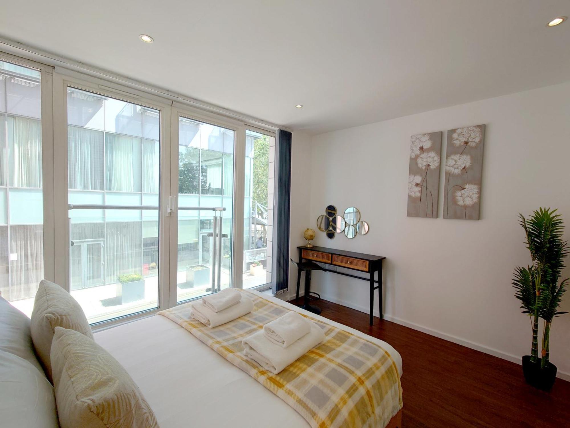 Fully Serviced Two Bed Apartment By Excel & O2 London Eksteriør bilde