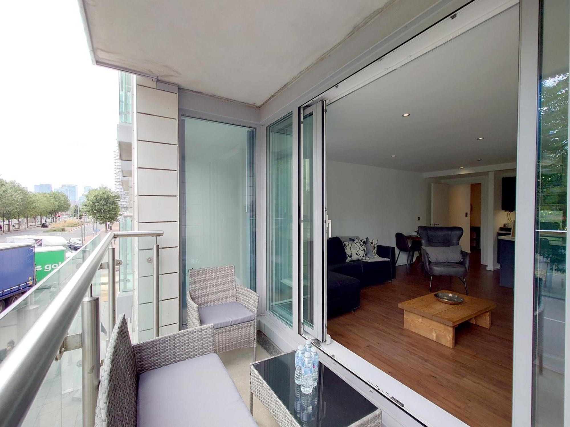 Fully Serviced Two Bed Apartment By Excel & O2 London Eksteriør bilde